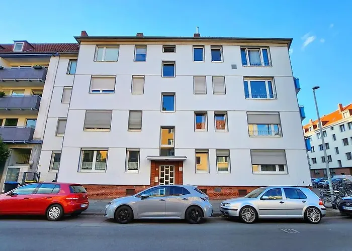 Frisch Sanierte 2 Raum Wohnung Suedstadt